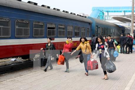 Tàu, xe sẵn sàng phục vụ Tết Dương lịch và Tết Nguyên đán