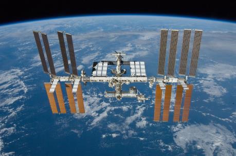 Phi hành đoàn trên ISS đón Năm mới 16 lần