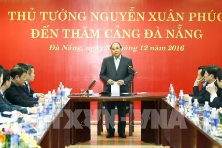 Thủ tướng Nguyễn Xuân Phúc thăm Cảng Đà Nẵng