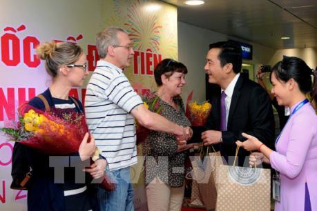 Thành phố Hồ Chí Minh đón đoàn khách quốc tế đầu tiên năm 2017