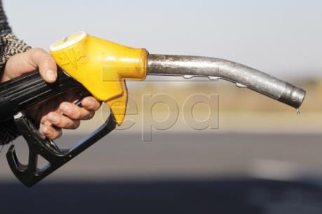 Giá dầu châu Á tiếp tục đà tăng