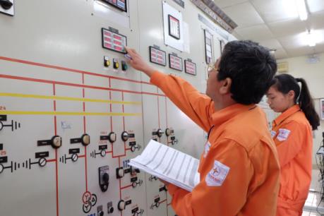 EVNNPC nâng chất lượng dịch vụ khách hàng sử dụng điện