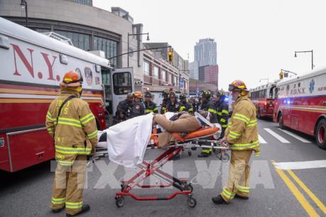 Vụ lật tàu hỏa tại trung tâm New York: Số nạn nhân tiếp tục tăng