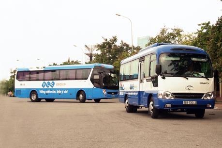 FLC hỗ trợ vận chuyển sinh viên có hoàn cảnh khó khăn về quê đón Tết
