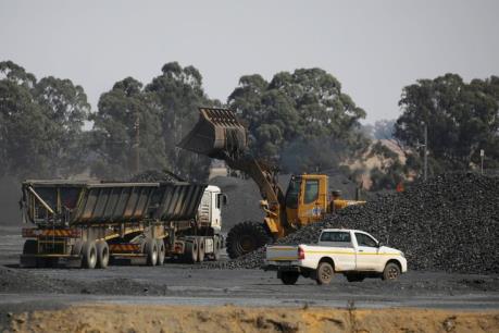 Australia đạt thặng dư thương mại lần đầu tiên trong gần 3 năm