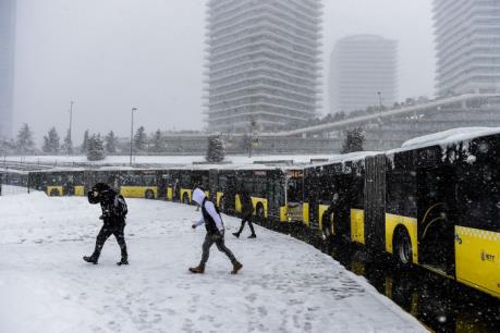 Bão tuyết làm tê liệt thành phố Istanbul (Thổ Nhĩ Kỳ)