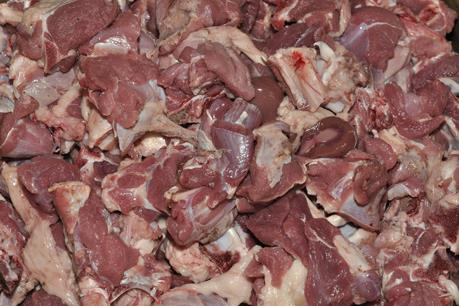 Bình Phước phát hiện hơn nửa tạ thịt bẩn cất giấu trong tủ đông