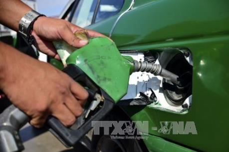 Giá dầu đi xuống trên thị trường châu Á