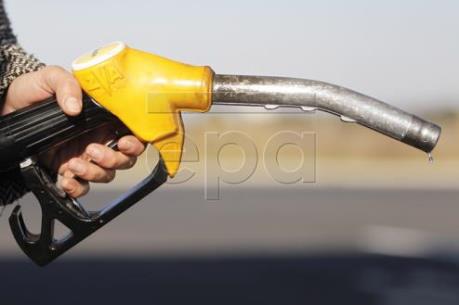 Giá dầu đảo chiều đi lên tại thị trường châu Á