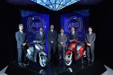 Thị trường bão hòa, nhưng doanh số bán xe máy vẫn tăng