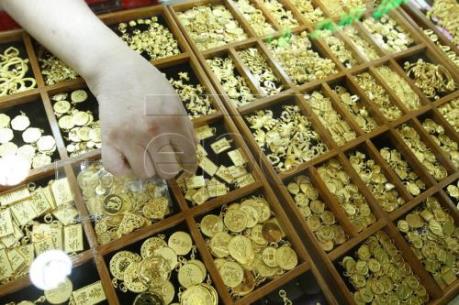 Giá vàng được đồng USD yếu "hậu thuẫn"