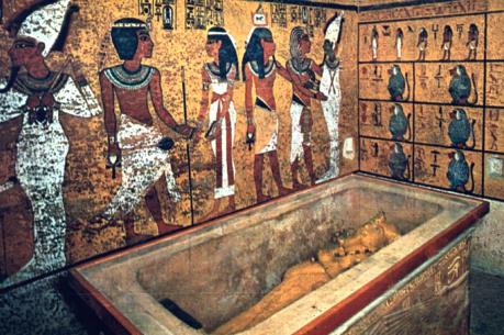 Phát hiện 12 mộ pharaoh ở Thượng Ai Cập