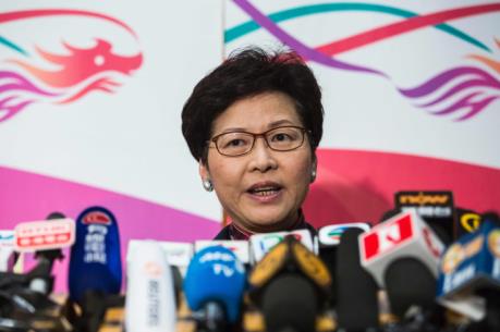 Tổng Thư ký chính quyền Đặc khu Hong Kong (Trung Quốc) từ chức