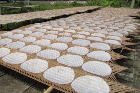 Làng bánh tráng Phú Long nhộn nhịp vào Tết