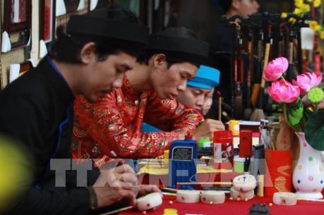 Phố ông đồ Sài Gòn nhộn nhịp ngày giáp Tết