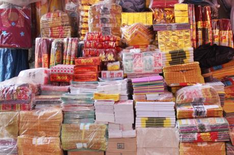 Nhộn nhịp các mặt hàng tiễn Táo quân về trời