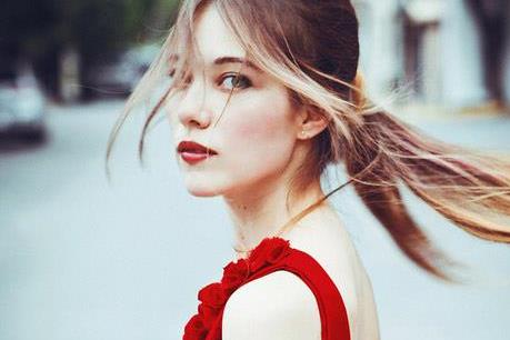 Gợi ý màu sắc trang phục cho bạn gái diện ngày Tết