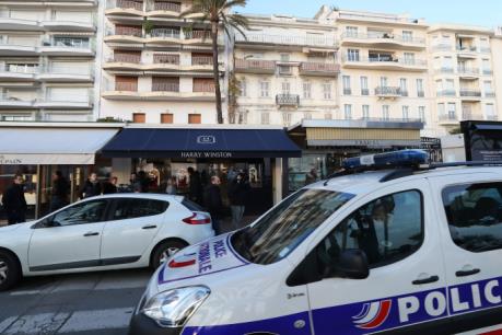 Xảy ra vụ trộm trang sức táo tợn tại Cannes, Pháp