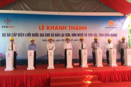 Hơn 3.000 hộ dân các xã đảo ở Kiên Giang có điện lưới Quốc gia đón Tết