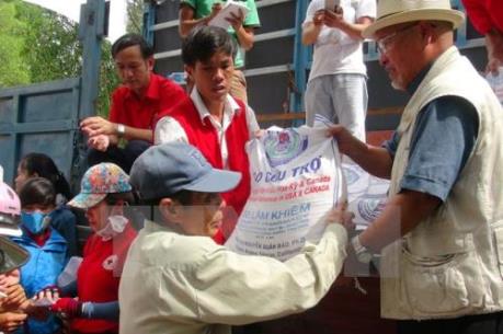 Hỗ trợ gần 1.700 tấn gạo cho nhân dân Quảng Bình và Sóc Trăng