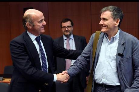 Eurozone thông qua các biện pháp giảm nợ trong ngắn hạn cho Hy Lạp