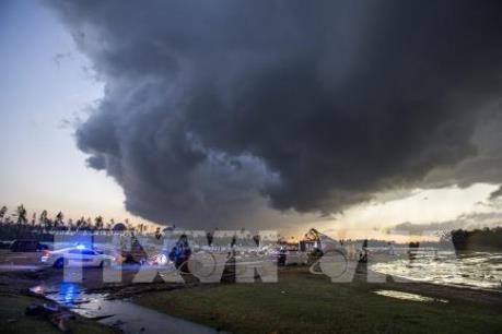 Bão lớn tiếp tục hoành hành ở miền Đông nước Mỹ