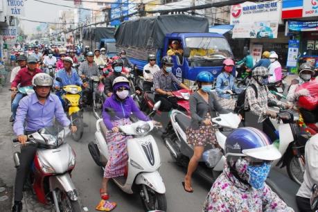 Thành phố Hồ Chí Minh: Không để người dân không kịp về quê ăn Tết