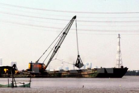 Từ 1/2/2017: Cảng vụ hàng hải, đường thủy được xử phạt vi phạm về môi trường