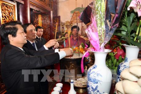 Không khí giao thừa tràn ngập trên các tỉnh, thành của đất nước