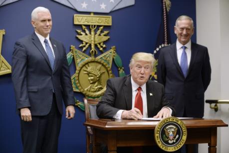 Tân Tổng thống Mỹ ban hành sắc lệnh siết chặt chính sách thị thực