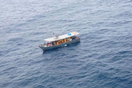 Thuyền chở du khách Trung Quốc bị mất tích tại Malaysia