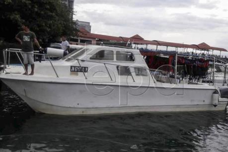 Vụ thuyền mất tích tại Malaysia: Tìm thấy 2 người sống sót