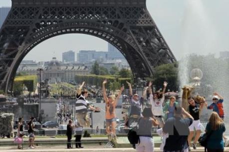 Pháp để lỡ mục tiêu tăng trưởng kinh tế năm 2016