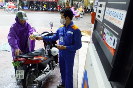 Quỹ bình ổn xăng dầu dư 1.821 tỷ đồng