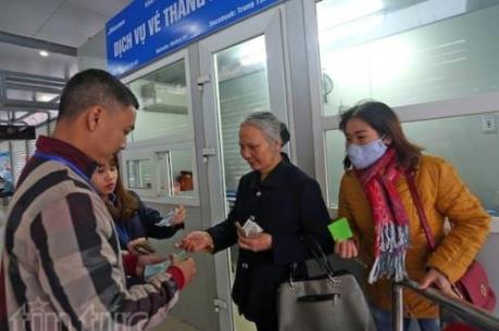 Ngày đầu thu vé buýt nhanh, xe đông kín chỗ