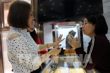 Giá vàng hôm nay 22/3: Tăng mạnh theo đà của vàng thế giới