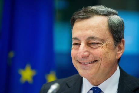 ECB vẫn duy trì chính sách tiền tệ siêu nới lỏng cho dù lạm phát đã tăng