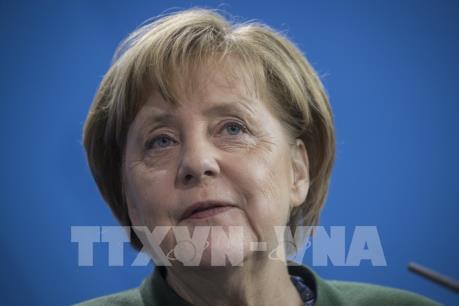 Cuộc tranh cử khó khăn của bà Merkel