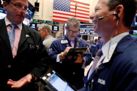 Chứng khoán Phố Wall bừng sáng sau cam kết của Tổng thống Trump