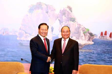 Thủ tướng Nguyễn Xuân Phúc tiếp Bí thư Khu tự trị dân tộc Choang Quảng Tây, Trung Quốc