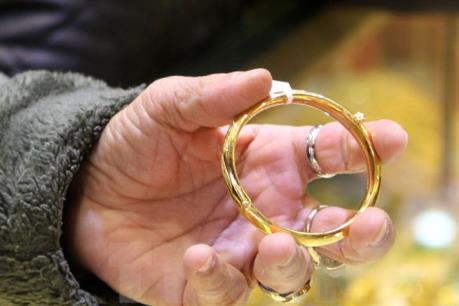 Hai học sinh bắt kẻ trộm vàng tại lễ hội Xuân Chùa Bà Thiên Hậu