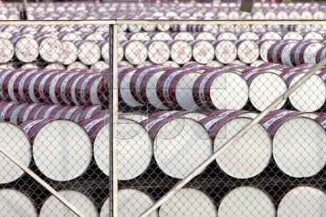 Giá dầu tiếp tục giảm trên thị trường châu Á