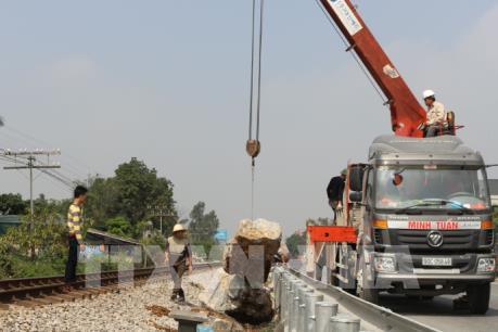 Giải tỏa vi phạm hành lang an toàn đường sắt tại Thanh Liêm, Hà Nam