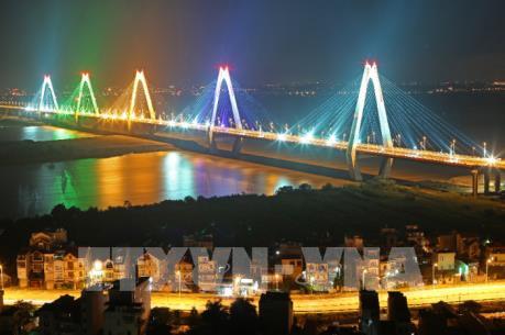 Hà Nội sẽ hoàn thiện hệ thống chiếu sáng Cầu Nhật Tân vào ngày 30/4