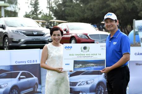 Đạt giải thưởng 7 tỷ sau cú hole-in-one tại FLC Golf Championship 2017
