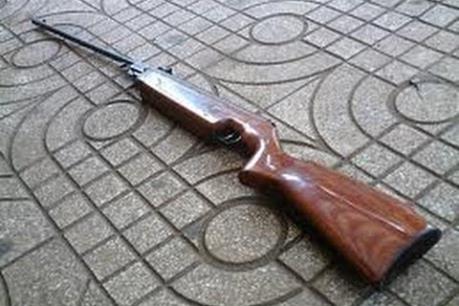 Phát hiện vụ vận chuyển súng hơi qua đường hàng không vào nội địa