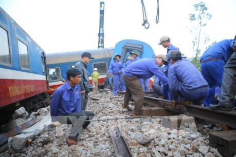 Đã thông tuyến đường sắt Bắc - Nam sau tai nạn nghiêm trọng tại Thừa Thiên - Huế