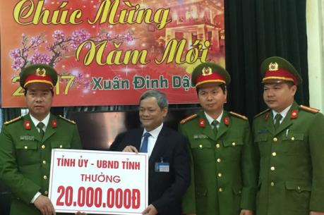 Thưởng nóng lực lượng phá án vụ giết tài xế cướp hơn 34 tấn thép