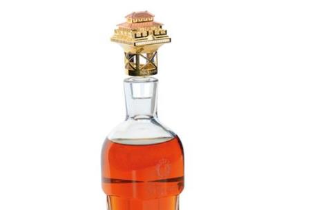 Chai rượu rum đắt nhất thế giới đã có chủ