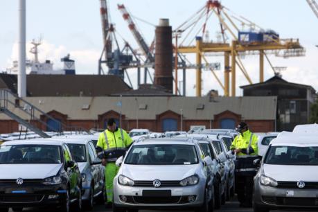 Vụ bê bối gian lận khí thải của Volkswagen: Sửa chữa 470.000 xe tại Anh 